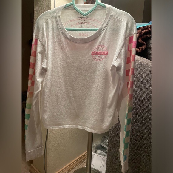 Hollister Tops - Hollister graphic tee size xs